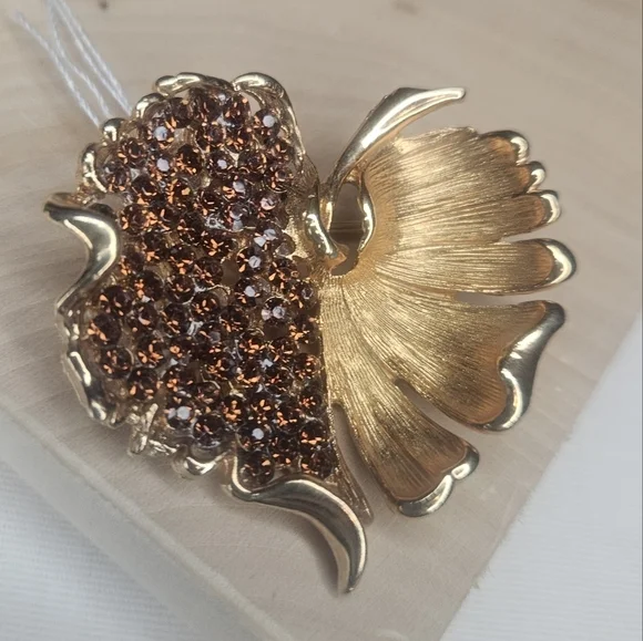 Vintage BSK Ginko Leaf Gold Tone Amber Rhinestone Brooch Leaf Two Tone Brown - Picture 4 of 10